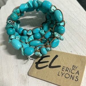 New with tag Erica Lyons turquoise chunky bead bracelet